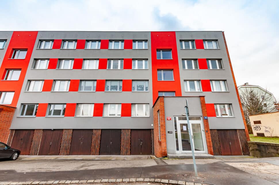 prodej_bytu_s_garazi